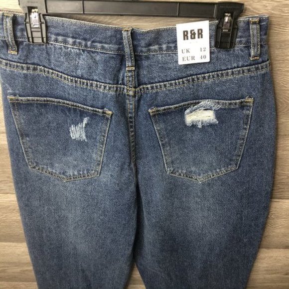 The Rockn Rev Size 8 Tapered Distressed Mom Jean - Picture 10 of 11